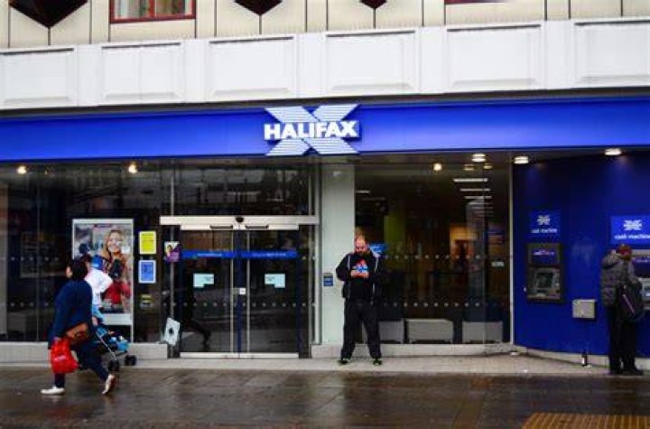 Does Halifax do international transfers?