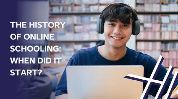 When did online college first start?